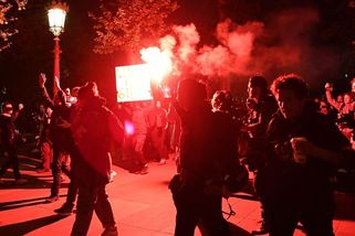 Ve Francii oznámili výsledky voleb a vypukly protesty - Novinky